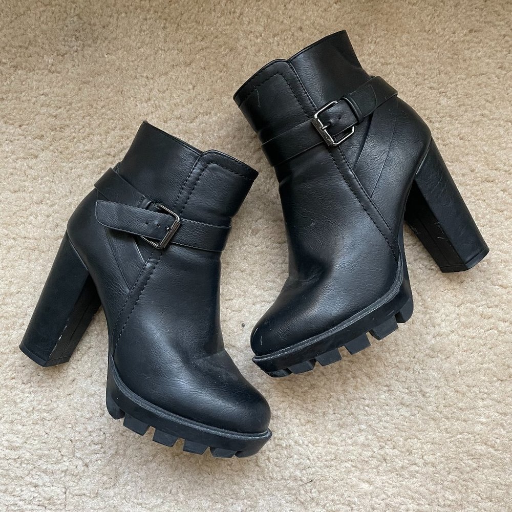 Black COMBAT boot heels - Size 6 (Just Fab)